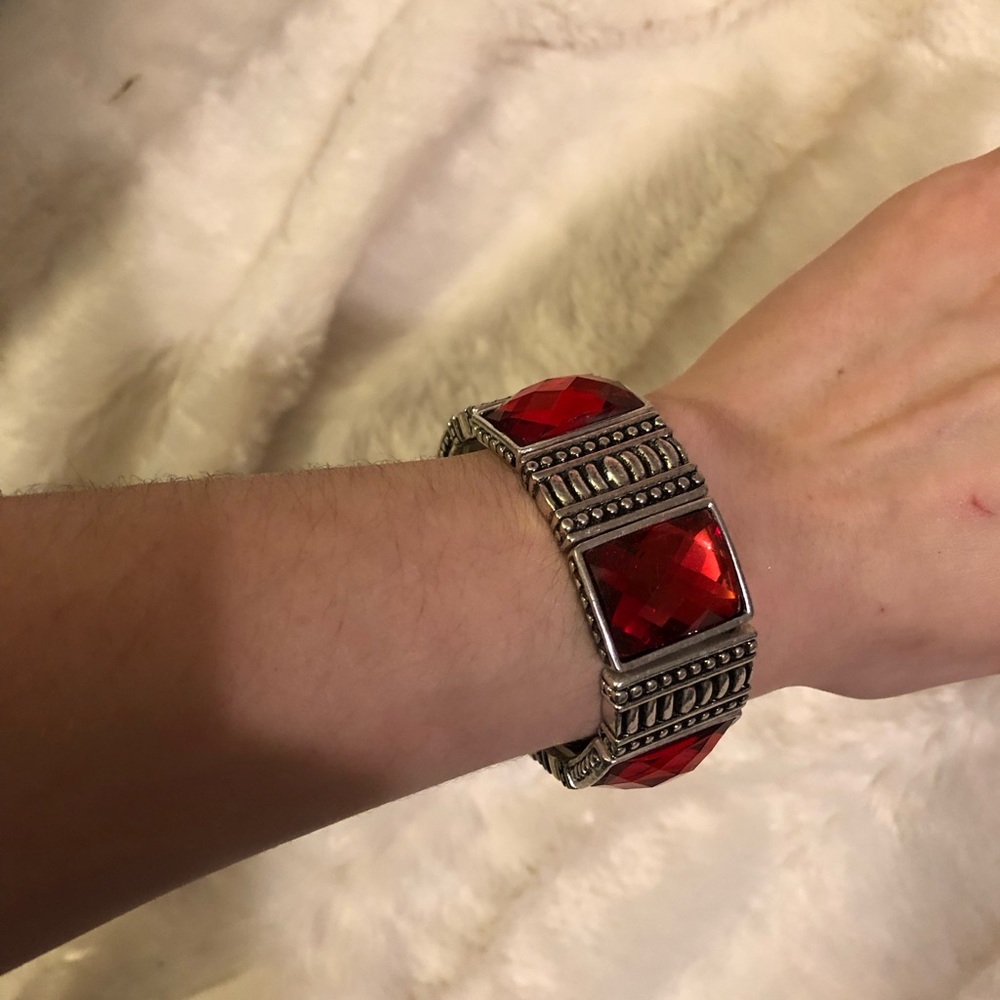Red ruby cuff bracelet - Picture 2 of 2